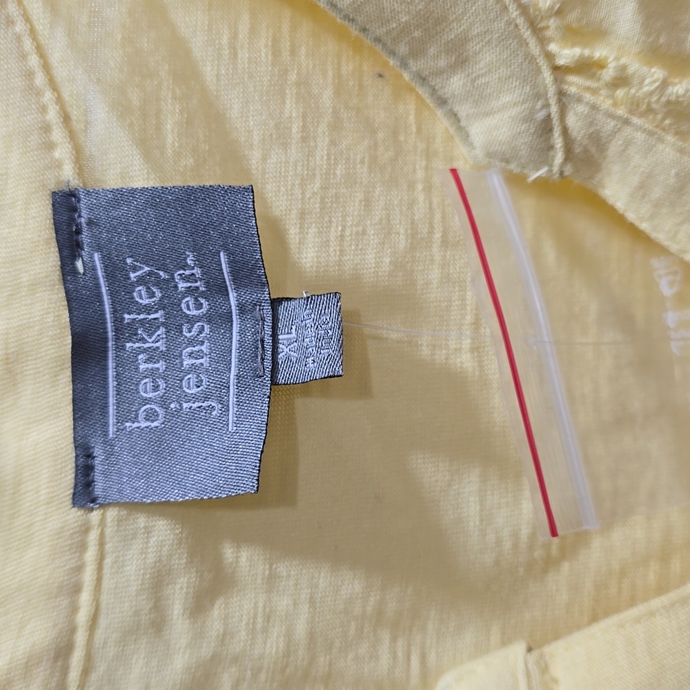 Yellow Flutter Sleeve Tee - Picture 4 of 9